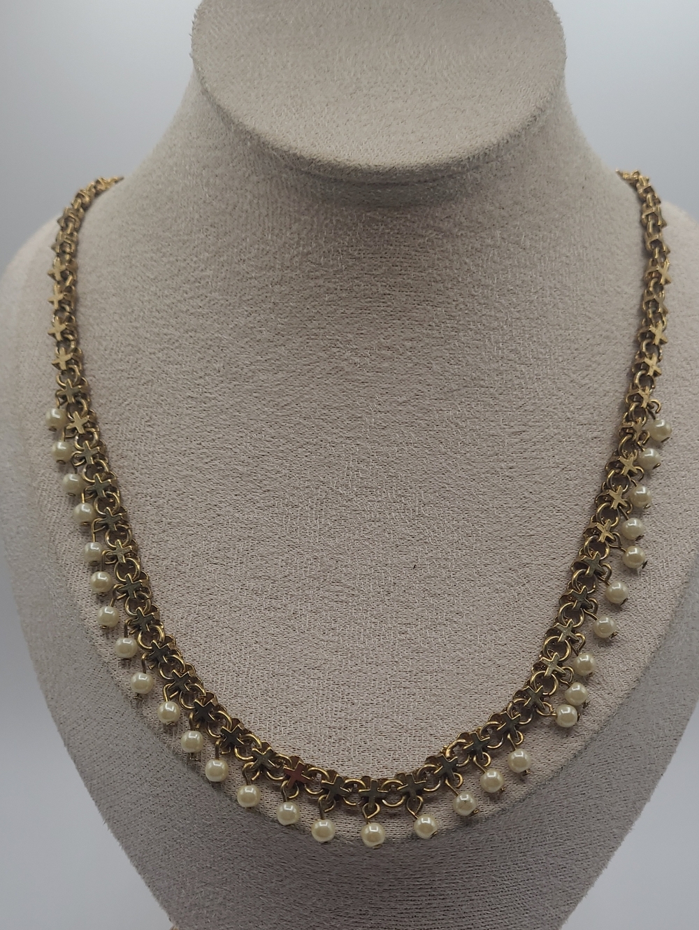 Avon Gold-Tone Chain Necklace with Cream Pearl Drops SP AVON